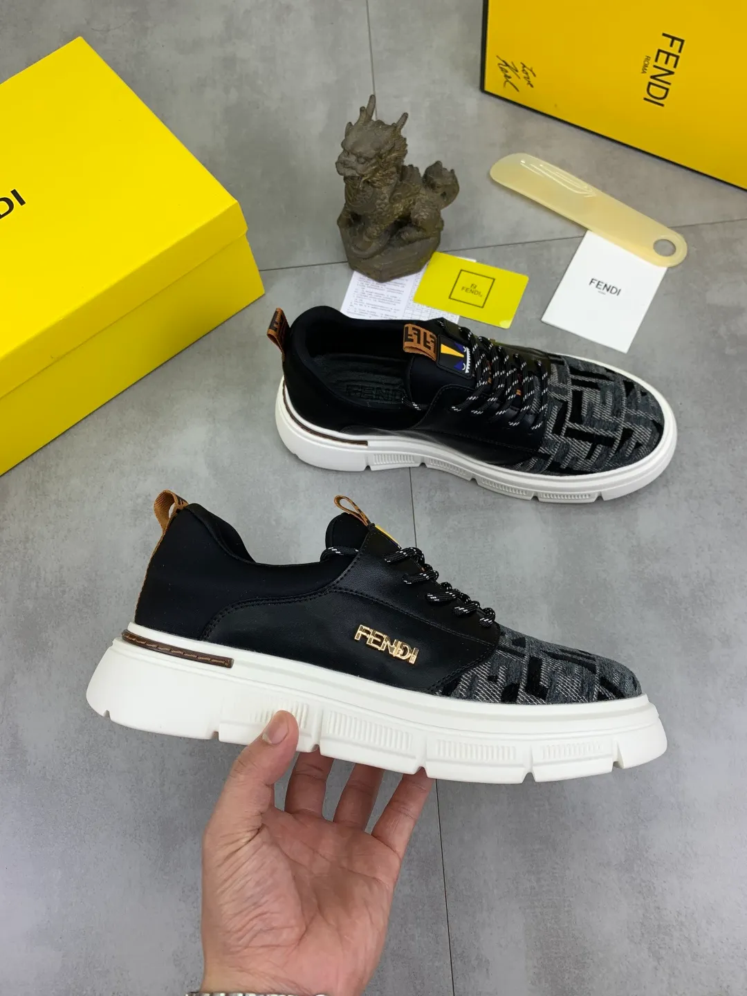 ​Men's shoes 💰P400 💰[New style] little monster 🆘 New FENDI (Fendi) new style 🕶️🕶️Simple routing effect, showing an elegant and cool driving shoe 🎬Using imported calfskin + first-layer pigskin lining🐂Excellent material🎬Detailed workmanship 🤗Comfortable foot feel➰➰. ​Pair it with any outfit to show your taste and temperament, low-key luxury ♻️Design ​simple and elegant ​noble and fashionable 🍃​Very loved and favored by trendy men 💓❤️size: 38-44 2️⃣colors available